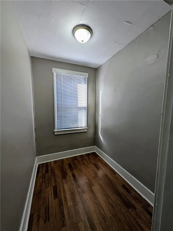 the-linden0grove-foundation-harlem-ave-bedroom-1